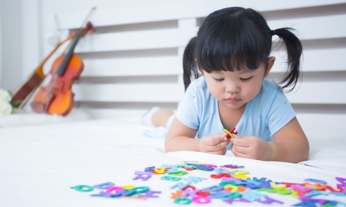 Chăm sóc giấc ngủ cho trẻ tự kỷ