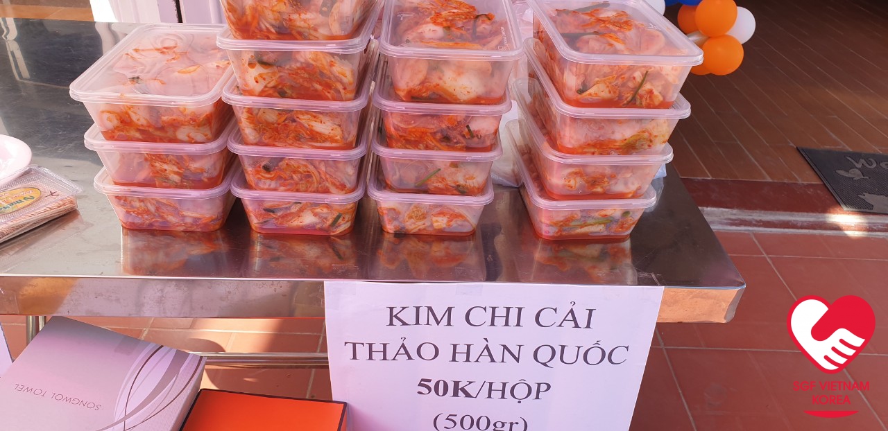 Bán hàng gây quỹ xe đạp đến trường